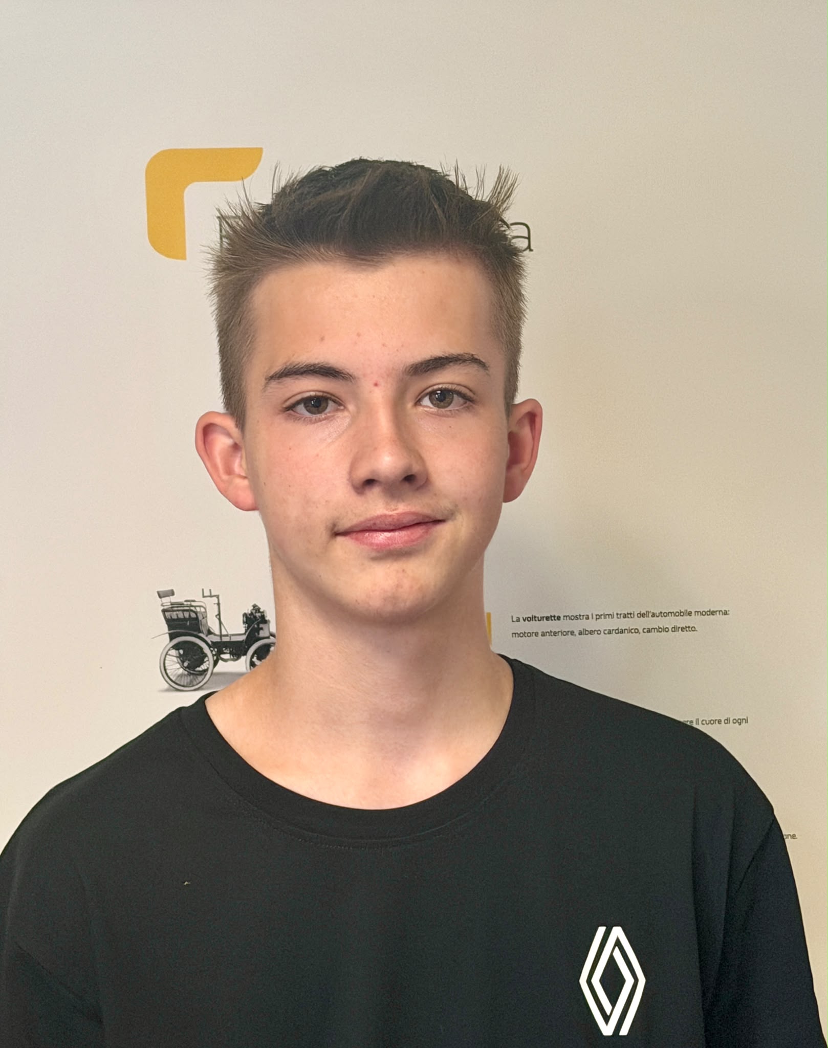 Robin Pletzer, apprendista meccanico di automobili AFC del Garage Mauro